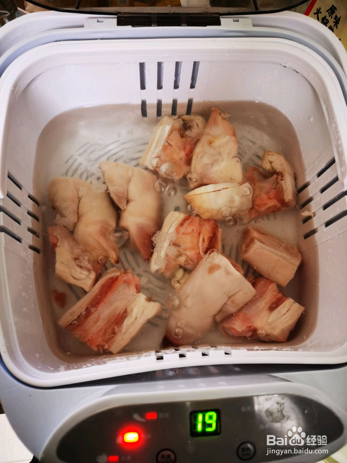 私家猪蹄莲藕汤的做法