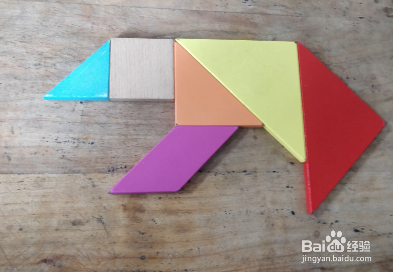 用七巧板怎样拼一只爬冰的北极熊？