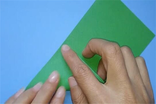 一张彩色的a4纸怎么折