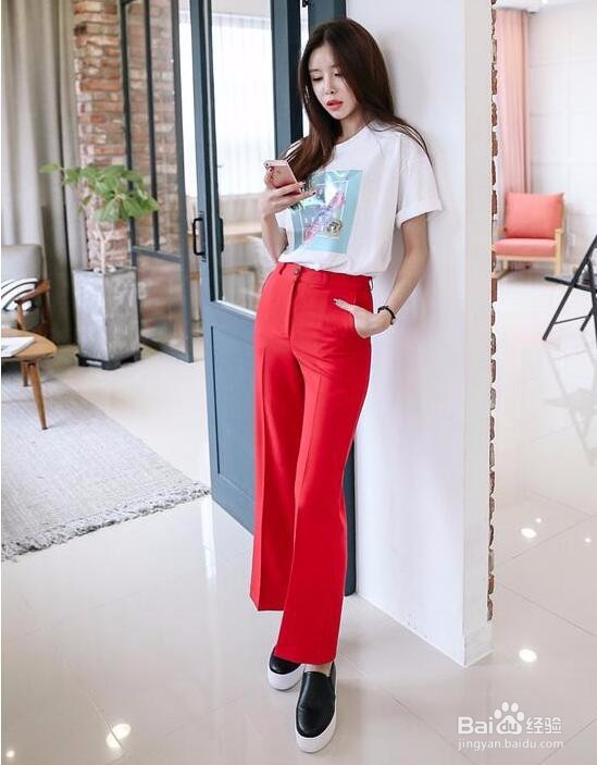 韩版T恤10款新夏季时尚穿搭法则