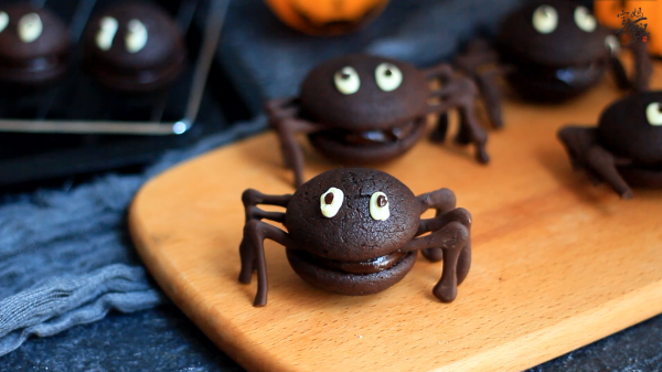 不给糖就捣蛋，万圣节捣蛋小蜘蛛等你来挑战！