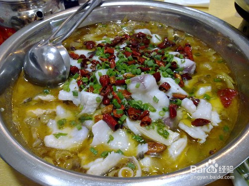 常吃酸菜鱼会致胃癌