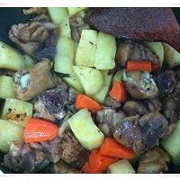 黑椒鸡腿烧土豆