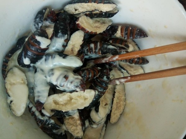 干煸蚕蛹的做法