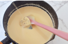 奶香浓郁的大白兔奶茶