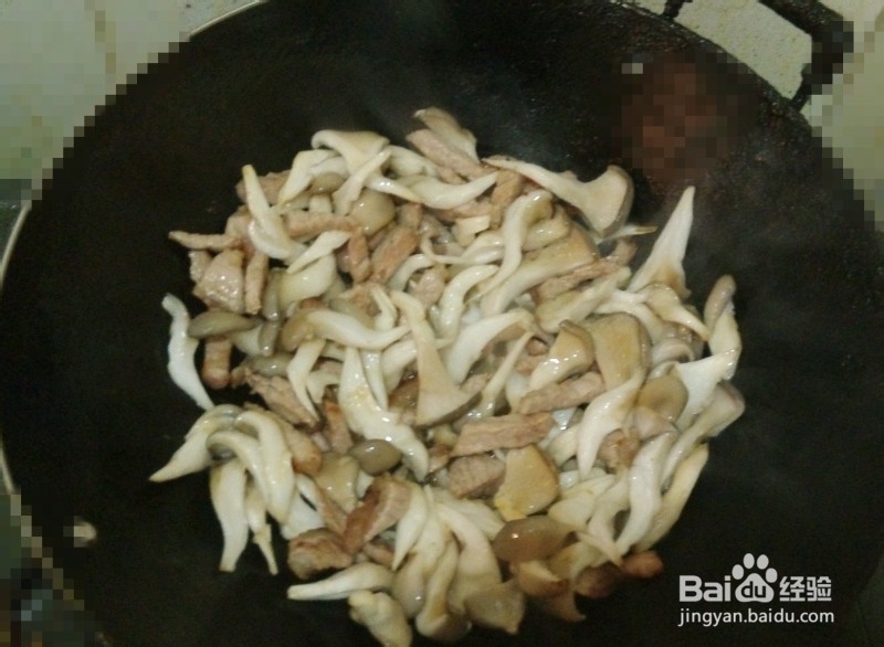 蘑菇肉棒美味汤的做法