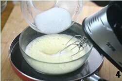 黑樱桃巧克力蛋糕卷