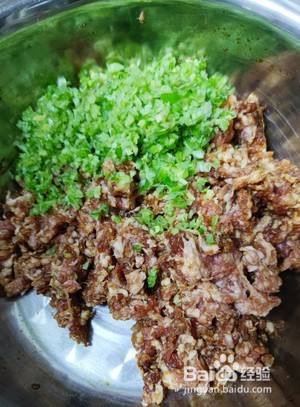 猪肉大葱包子的做法