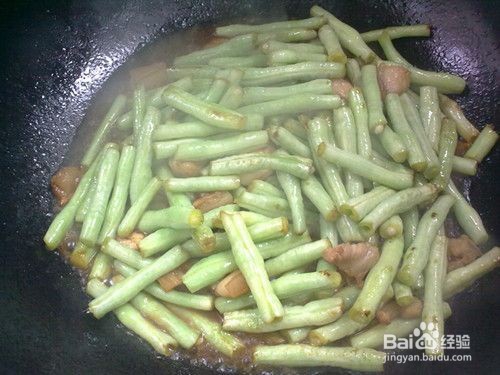 怎样做五花肉烧白豆角