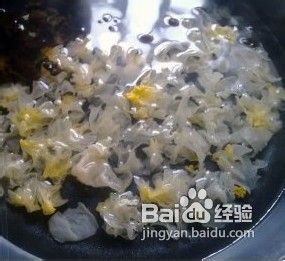 看着舒服才能吃得舒服——清脆爽口的双耳炒素