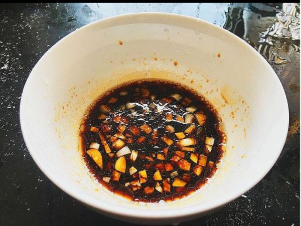 金枪鱼皮蛋豆腐