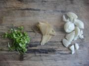 健康美食之萝卜丝鲫鱼汤的家常做法