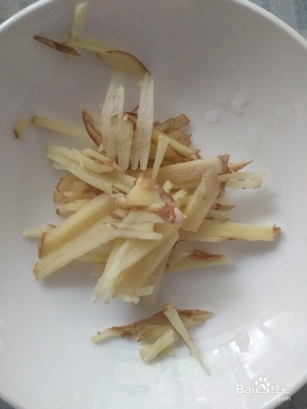 怎么做农家小炒——鸡蛋木耳炒肉？