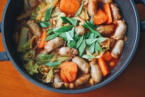 鹰嘴豆香肠茄汁炖菜的美味做法
