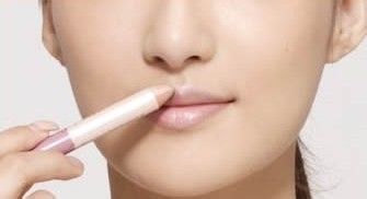 六个步骤打造性感粉唇
