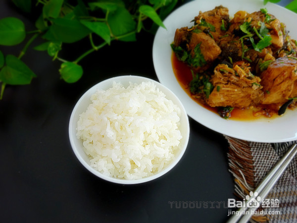 红焖金枪鱼米饭的制作方法