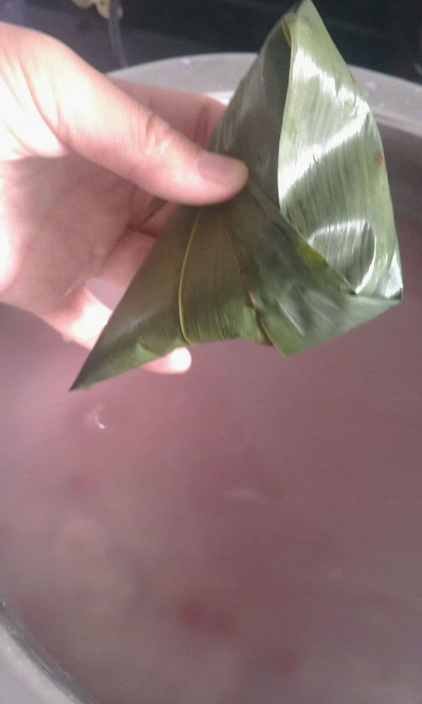 红豆红枣黑米粽子