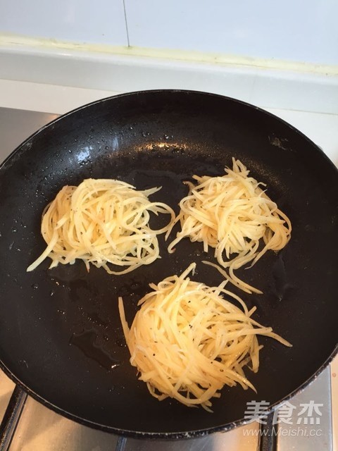 快手美味的土豆丝煎饼