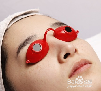 秋季怎样护理眼部肌肤