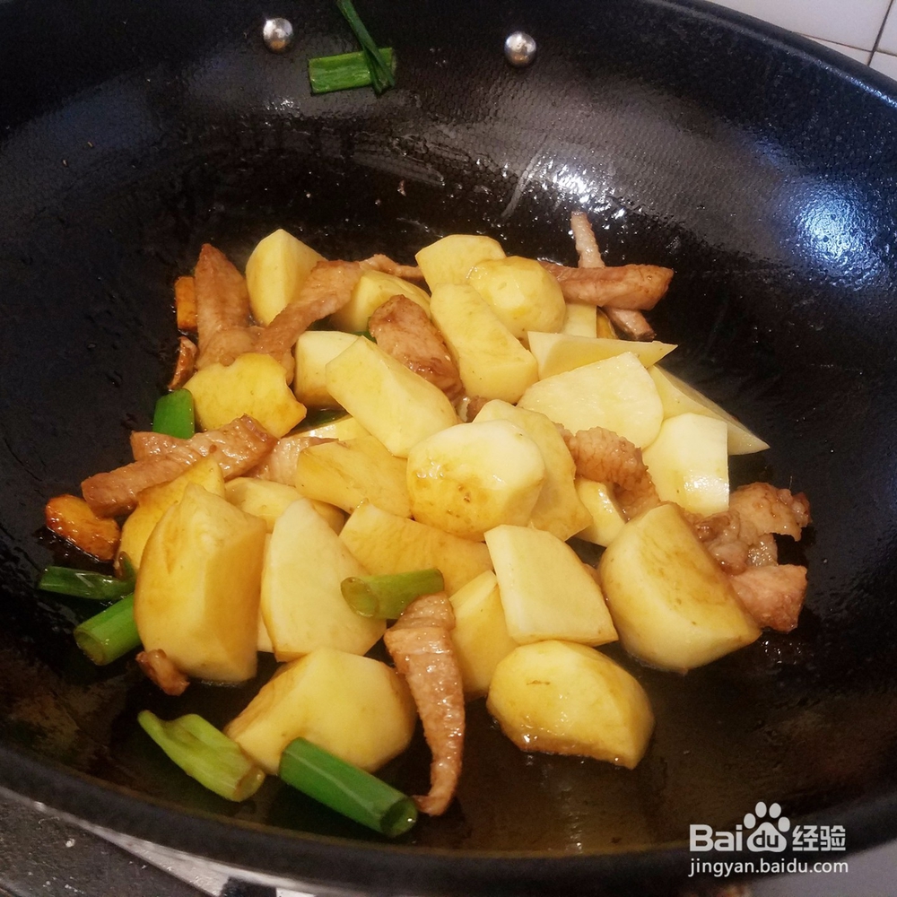 猪肉炖土豆怎么做