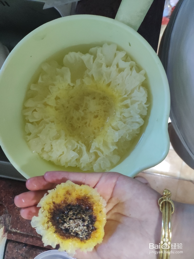 怎么吃都不腻的银耳莲子百合糖水