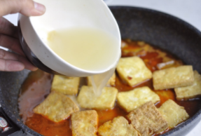 五花肉焖煎豆腐