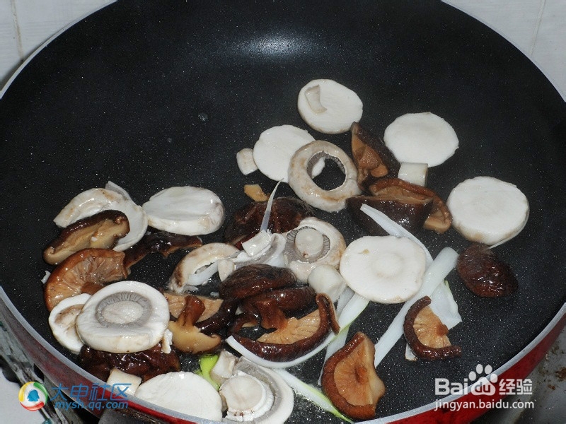 双菇蚝油辣肉烩油条
