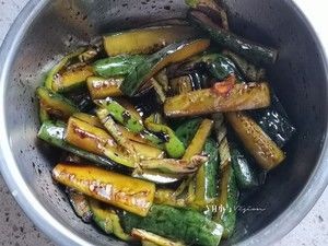 我腌制酱脆黄瓜的方法