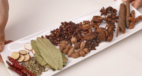 川辣红烧牛肉面