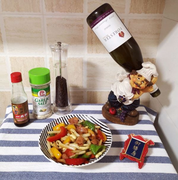 培根炒彩椒花生芽