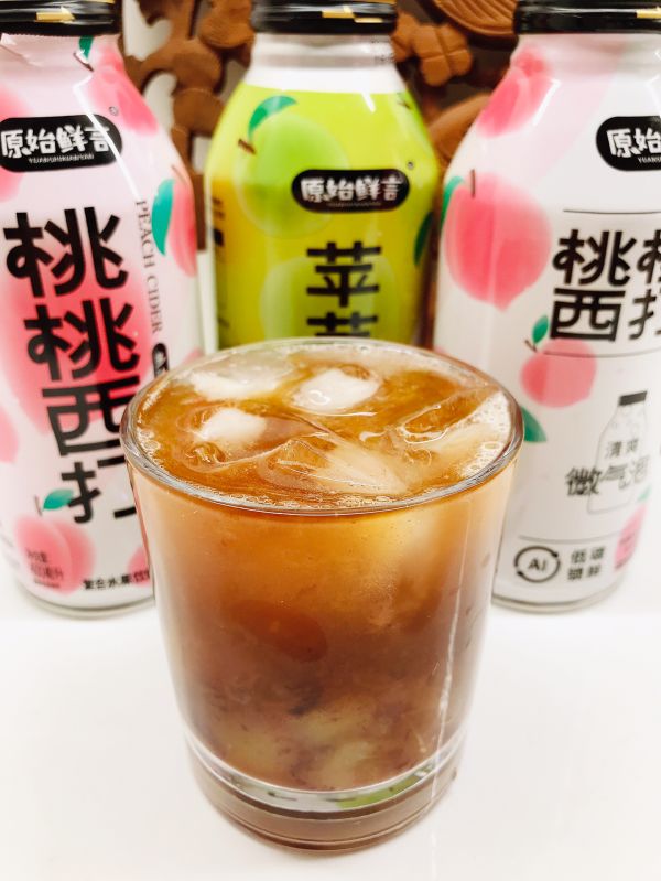 果果桃桃西打气泡水