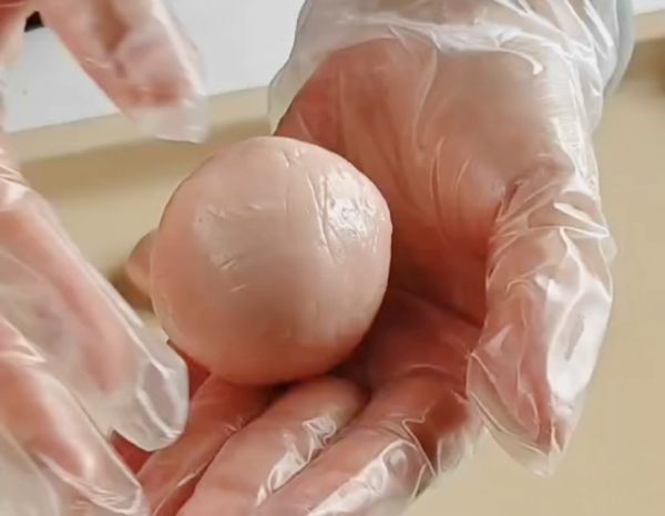 芝士咖啡巧脆珠冰皮月饼