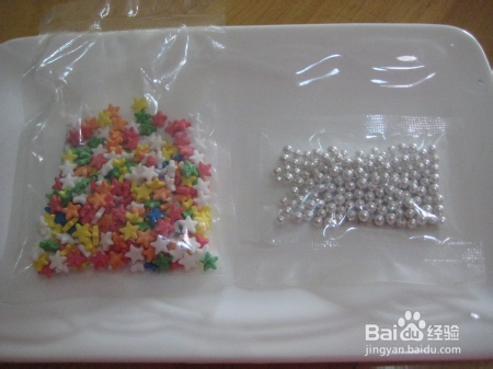 极具创意的可爱小蛋糕:棒棒糖蛋糕