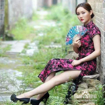 怎样拍好人在荷塘边