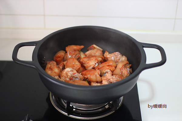 南乳花生烧猪蹄