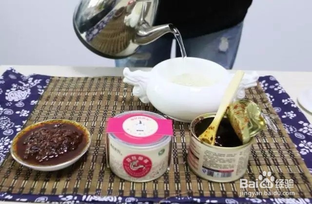 酱拌饭：美味的娃娃鱼酱拌魔芋米饭