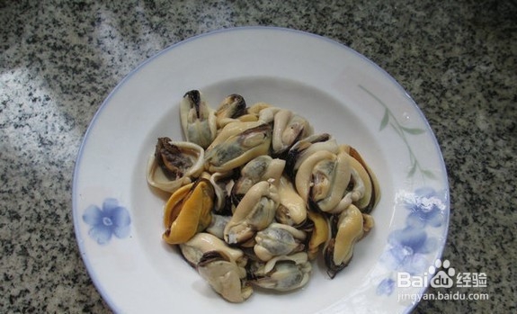 菠菜拌淡菜的做法