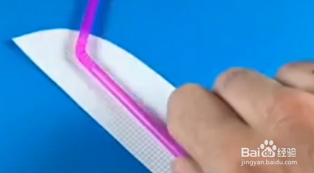 如何用吸管和扇叶自制竹蜻蜓？