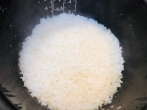 怎么做粒粒甘香五常大米拌饭