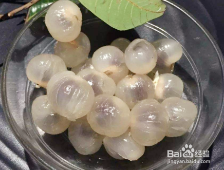 家庭自制桂圆莲子红豆粥