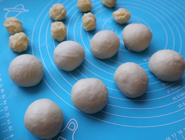 牛奶拉丝小餐包