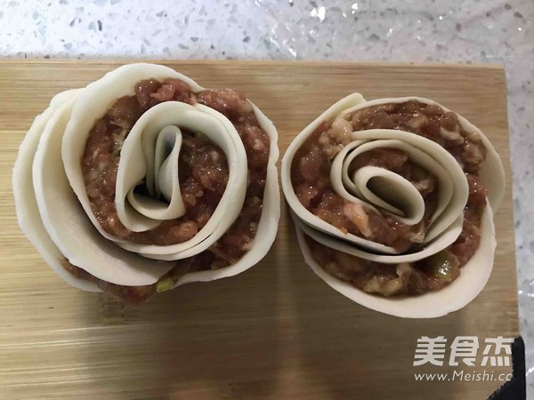 玫瑰花型水煎饺