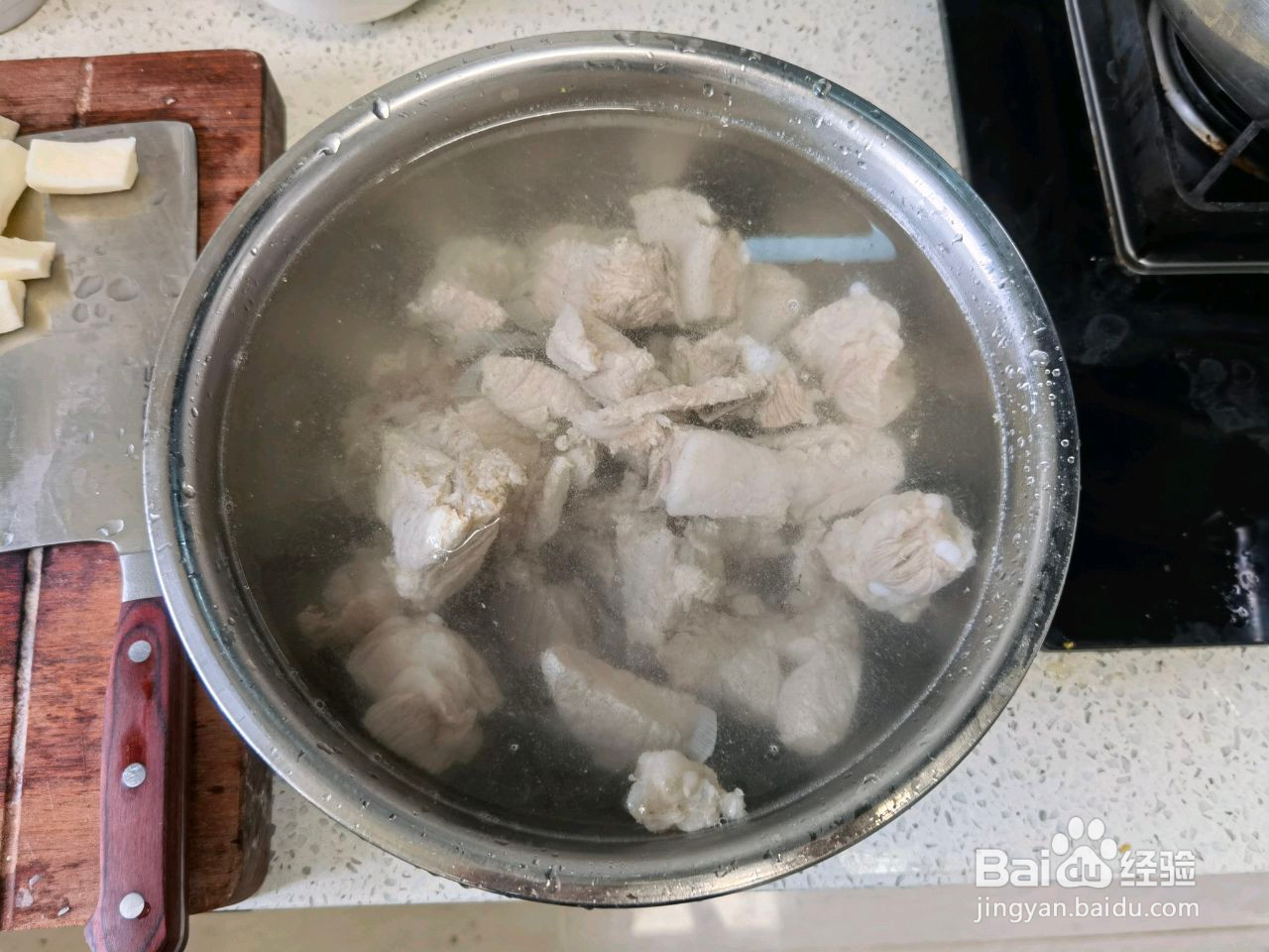 滋补排骨汤月子餐的做法