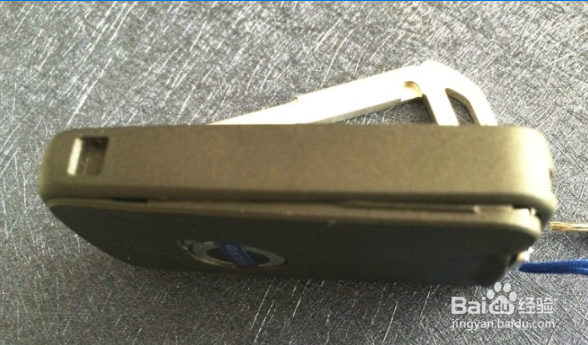 沃尔沃xc60车钥匙电池怎么更换