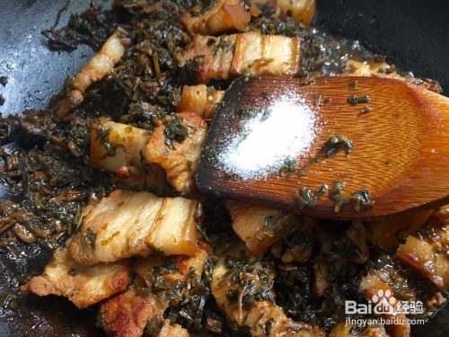 五花肉烧梅干菜的做法，简单下饭又好吃！