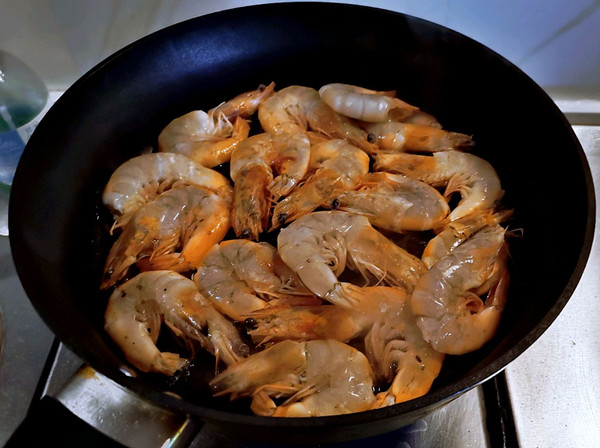 吮指藤椒油焖虾