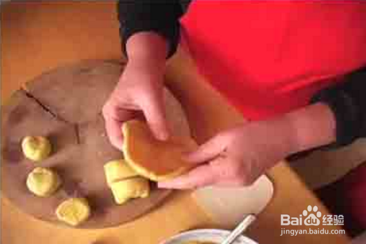 如何制作自己喜欢的月饼？