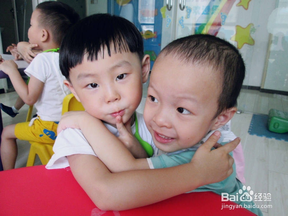 美图︰怎么处理照出来颜色太暗的照片或图片