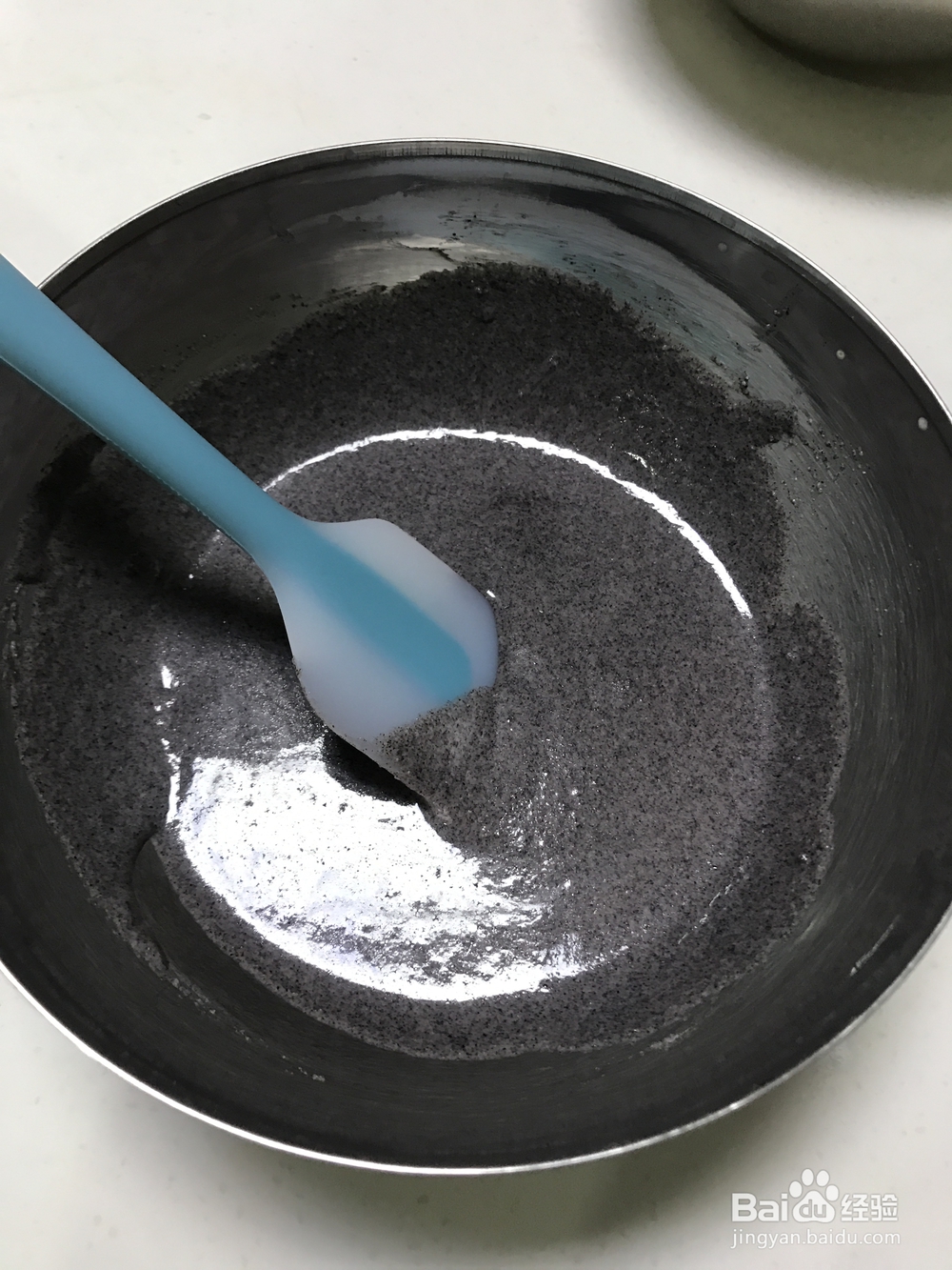 酥到掉渣的粗粮黑米粉蒸糕