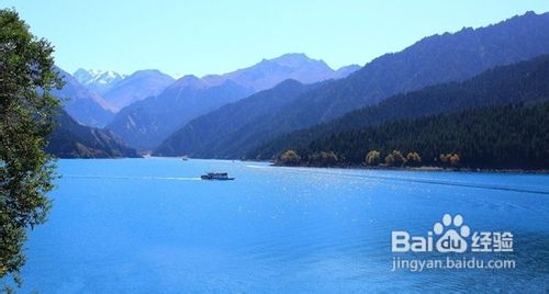 沉醉在美丽的天山天池